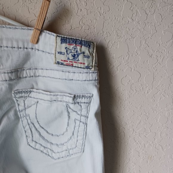 True Religion White jeans with grey stitching. - Picture 4 of 7